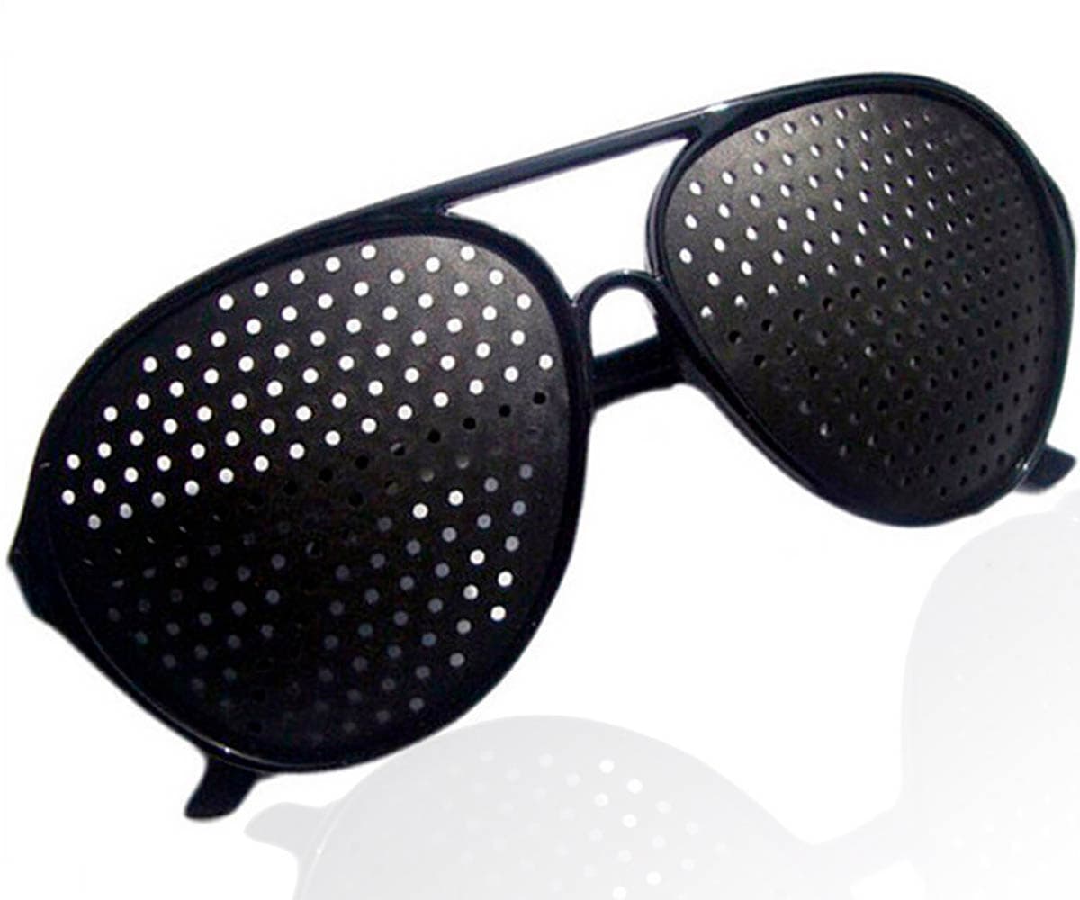 Помогают ли вылечить зрение очки с дырочками?